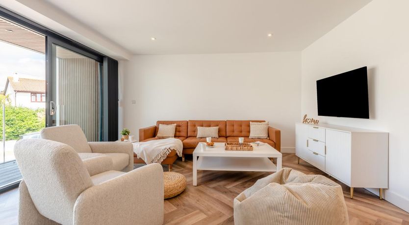 Photo of 4 Bed in Bournemouth