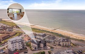Photo of 4-bed-in-bournemouth