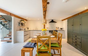 3 Bed in Peasmarsh Holiday Home