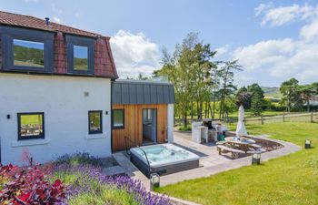 2 Bed in Newburgh Holiday Home