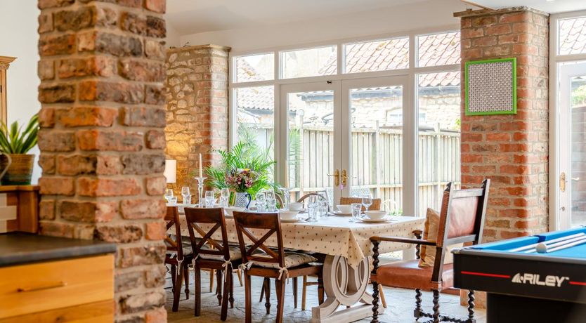 Photo of 4 Bed in Cawton