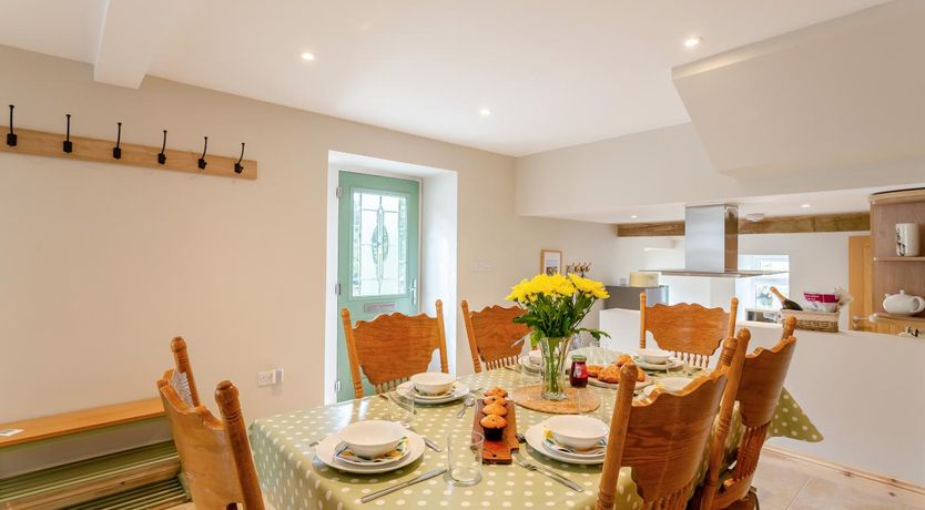 Photo of 2 Bed in Summerbridge