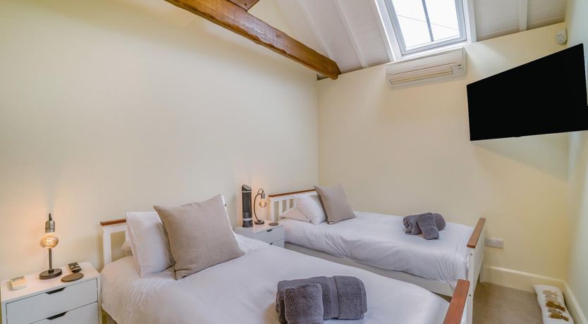 Photo of 2 Bed in Bournemouth