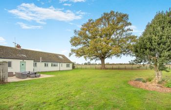 5 Bed in Washbrook Holiday Home