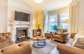 Photo of 4-bed-in-st-austell-1