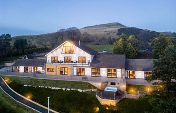 11 Bed in Llanbedr Dyffryn Clwyd Holiday Home