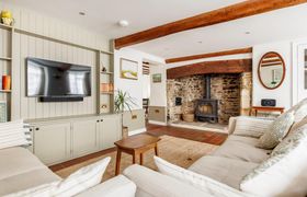 Photo of 3-bed-in-burton-bradstock-6