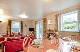 Photo of 2-bed-in-broad-haven-11
