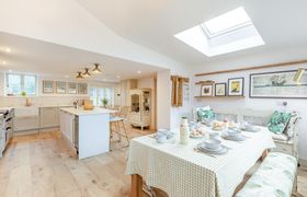 Photo of 3-bed-in-newport-4
