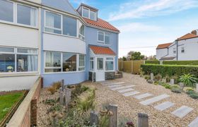 Photo of 4-bed-in-cromer-7