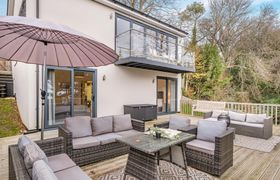 Photo of 4-bed-in-ventnor-2