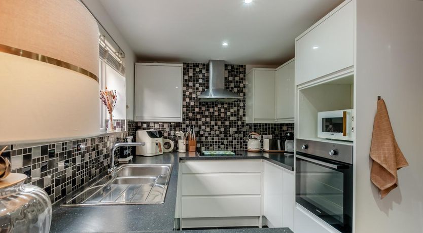 Photo of 2 Bed in Broadstairs