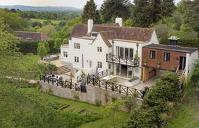 Photo of 5-bed-in-devizes