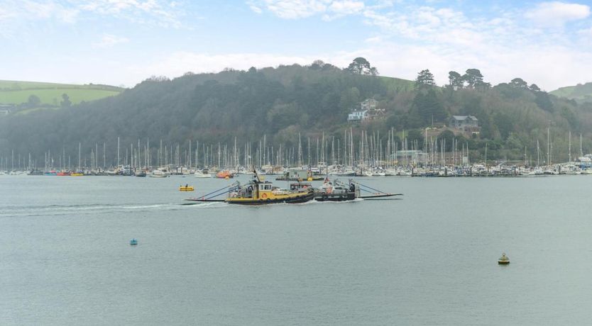 Photo of 6 Bed in Dartmouth