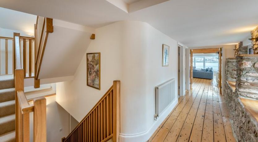 Photo of 6 Bed in Dartmouth
