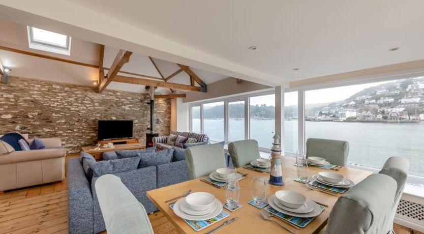 Photo of 6 Bed in Dartmouth