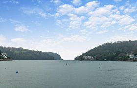Photo of 6-bed-in-dartmouth