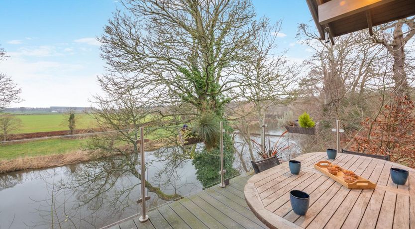 Photo of 4 Bed in Kelso
