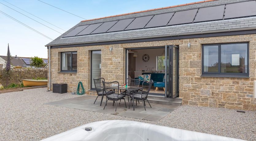 Photo of 2 Bed in Sennen