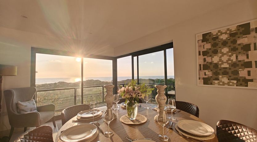 Photo of 4 Bed in Aberdovey