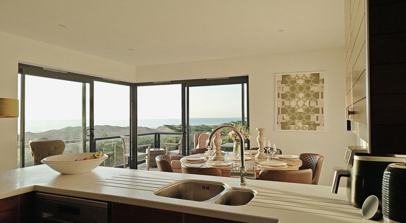 Photo of 4 Bed in Aberdovey