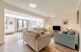 Photo of 4-bed-in-embleton-1
