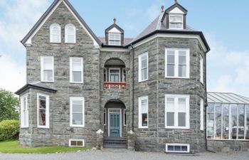 Pensarn Hall Holiday Cottage