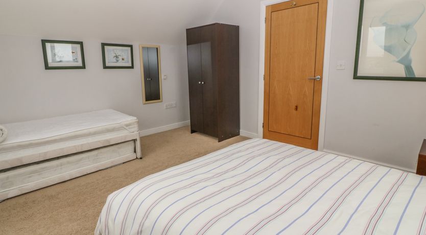 Photo of 5 Cae Derwydd