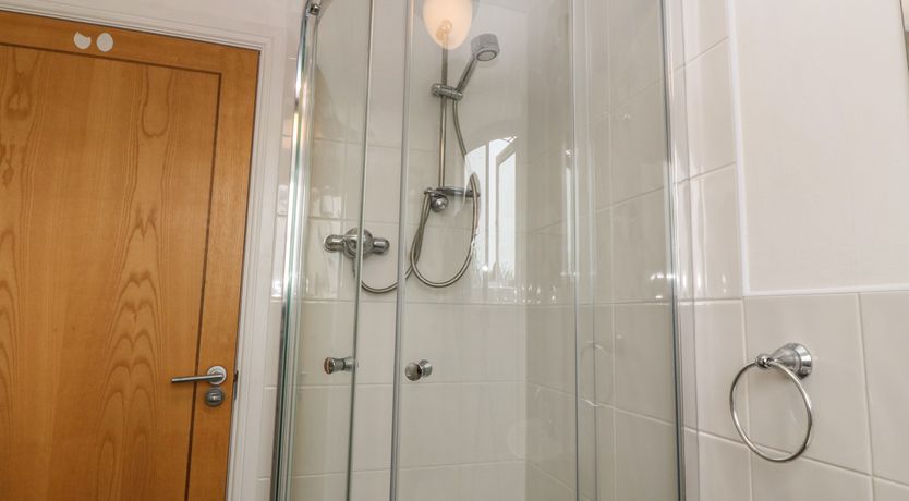 Photo of 5 Cae Derwydd