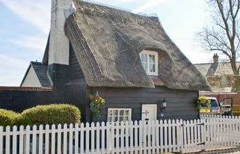 Little Thatch Holiday Cottage