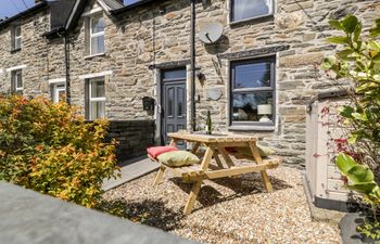 Bwthyn Afon (River Cottage) Holiday Cottage