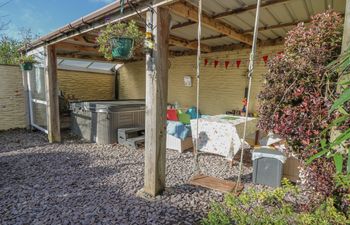 Yr Hen Llaethdy Holiday Home