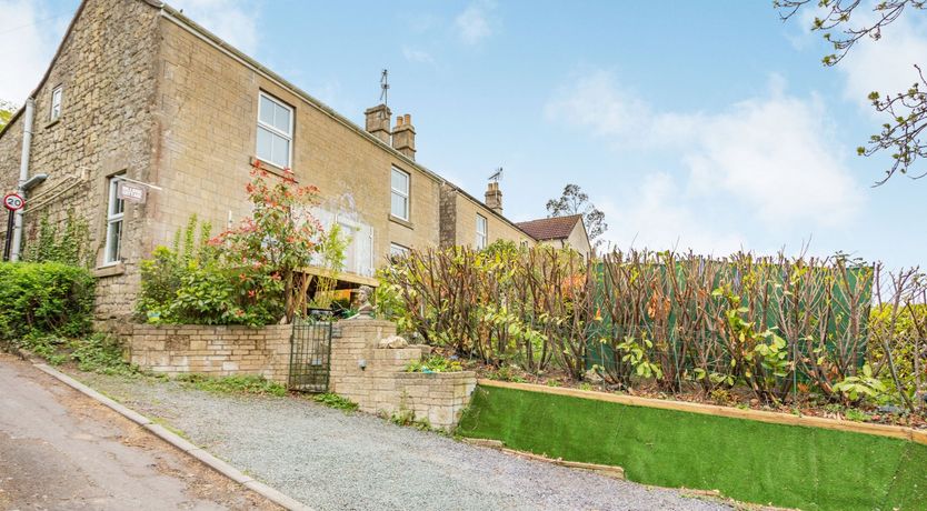 Photo of Hillside Cottage