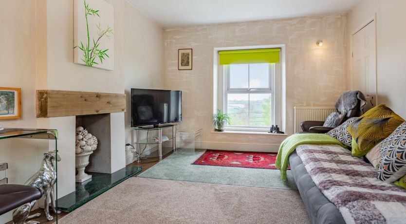 Photo of Hillside Cottage