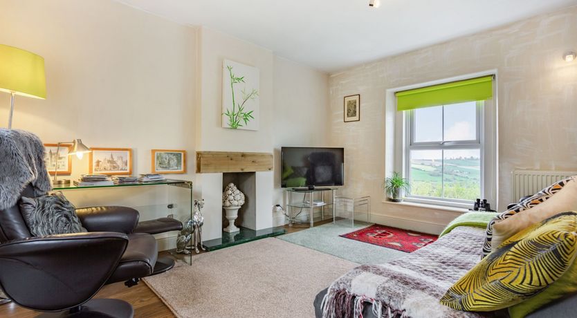 Photo of Hillside Cottage