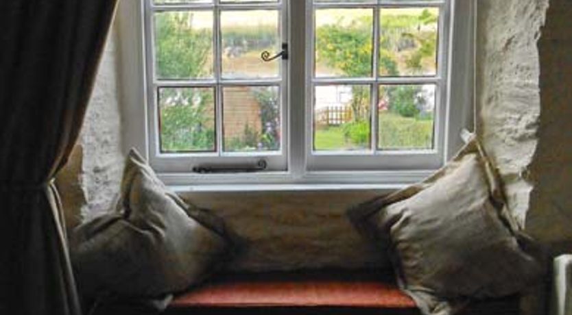 Photo of Tuckermarsh Quay River Cottage 2