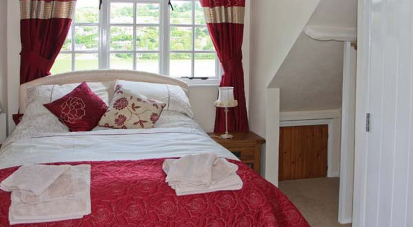 Photo of Tuckermarsh Quay River Cottage 2