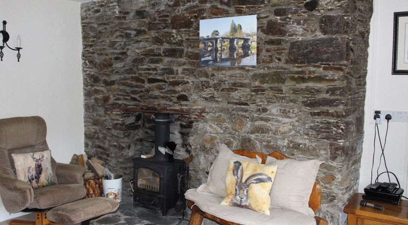 Photo of Tuckermarsh Quay River Cottage 2