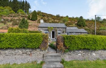 Henrhiw Bach Holiday Cottage