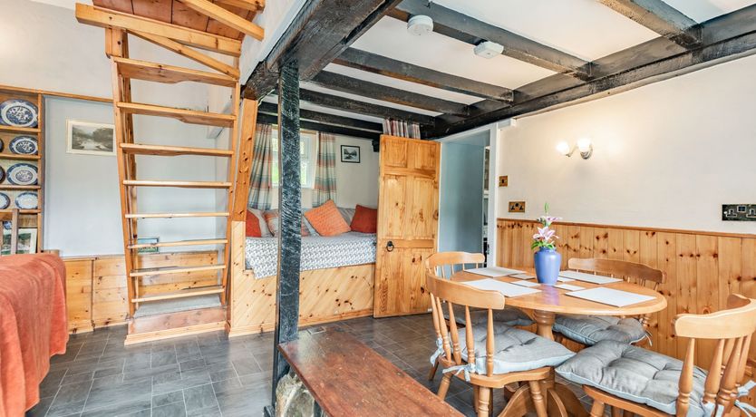 Photo of Henrhiw Bach