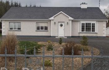 Drumshambo Bungalow Holiday Cottage