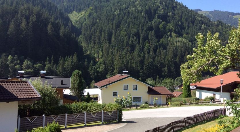 Photo of Apartment Gretl, Chalet Alte Bachmuhle