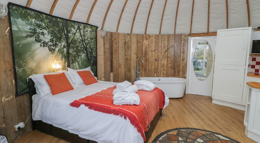 Photo of Lakeview Yurt