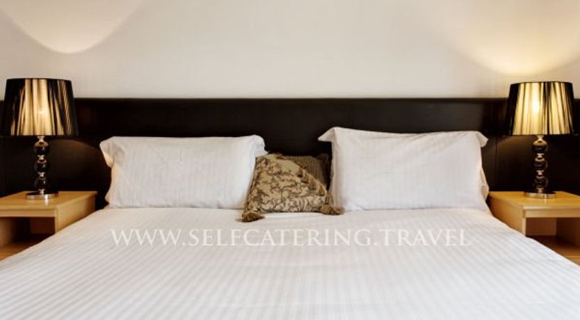 Photo of Killarney Holiday Village 1