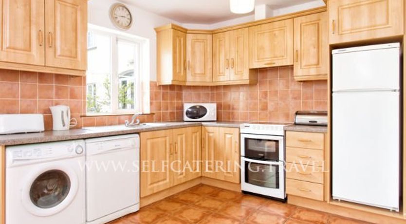 Photo of Killarney Holiday Village 1