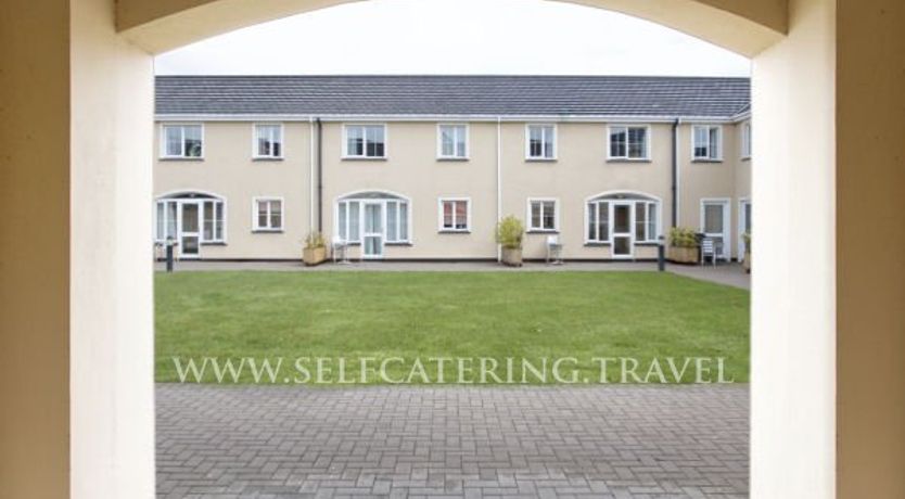 Photo of Killarney Holiday Village 1