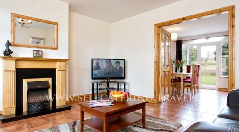 Photo of Killarney Holiday Village 1