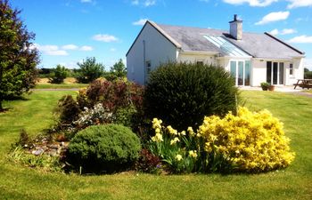 The Rock Holiday Cottage