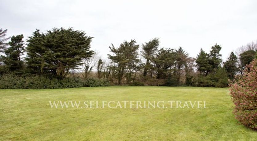 Photo of Baileys Irish Cottage