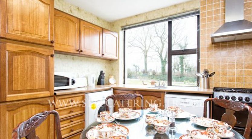 Photo of Baileys Irish Cottage